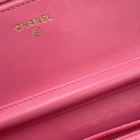 CHANEL Authentic Pink Lambskin Leather Logo Wallet - Picture 11 of 16